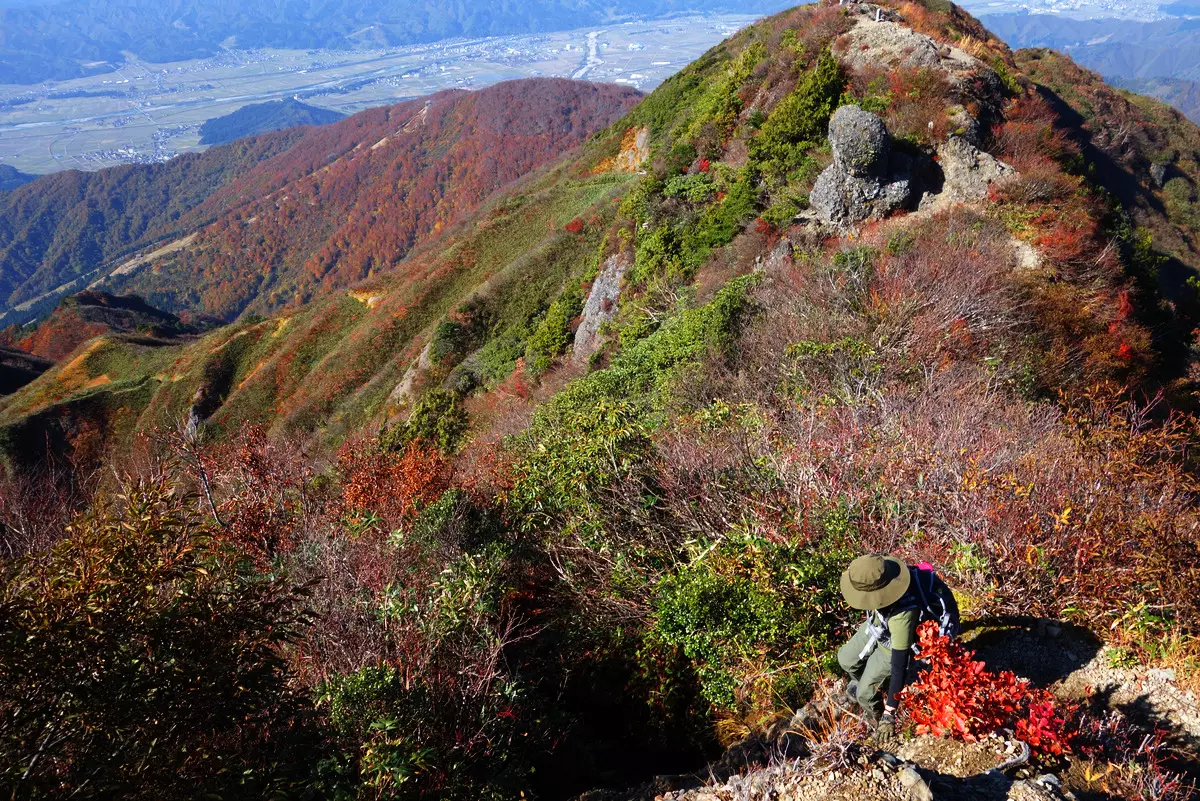 八海山の紅葉登山-超スリリング＋超絶景に震える-11月2日のレポート