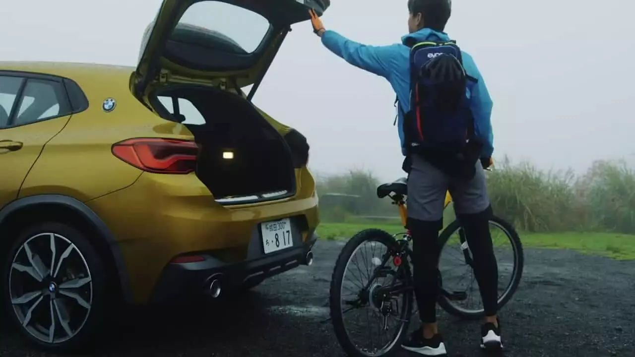 「決められた道なんて退屈だ。」一人ひとりが自由に楽しめる「新型BMW X2」の魅力を紹介