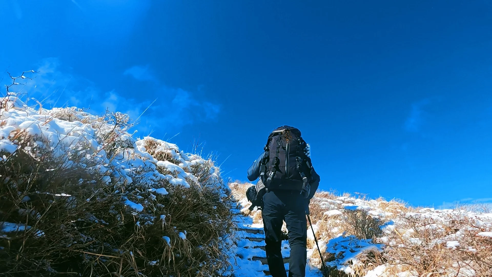 【2024年版】秋冬登山の汗冷え対策に効果的！おすすめのアンダーウェア9選！