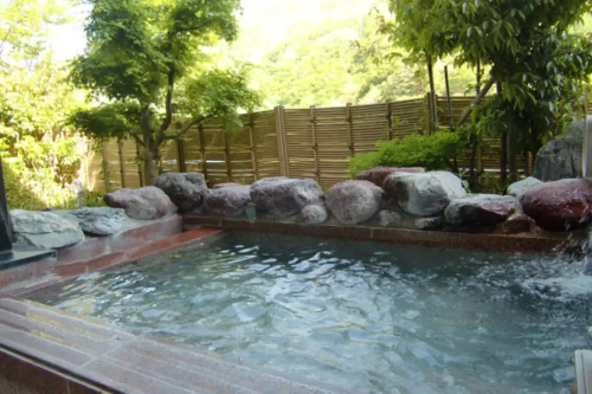 仙流荘の露天風呂
