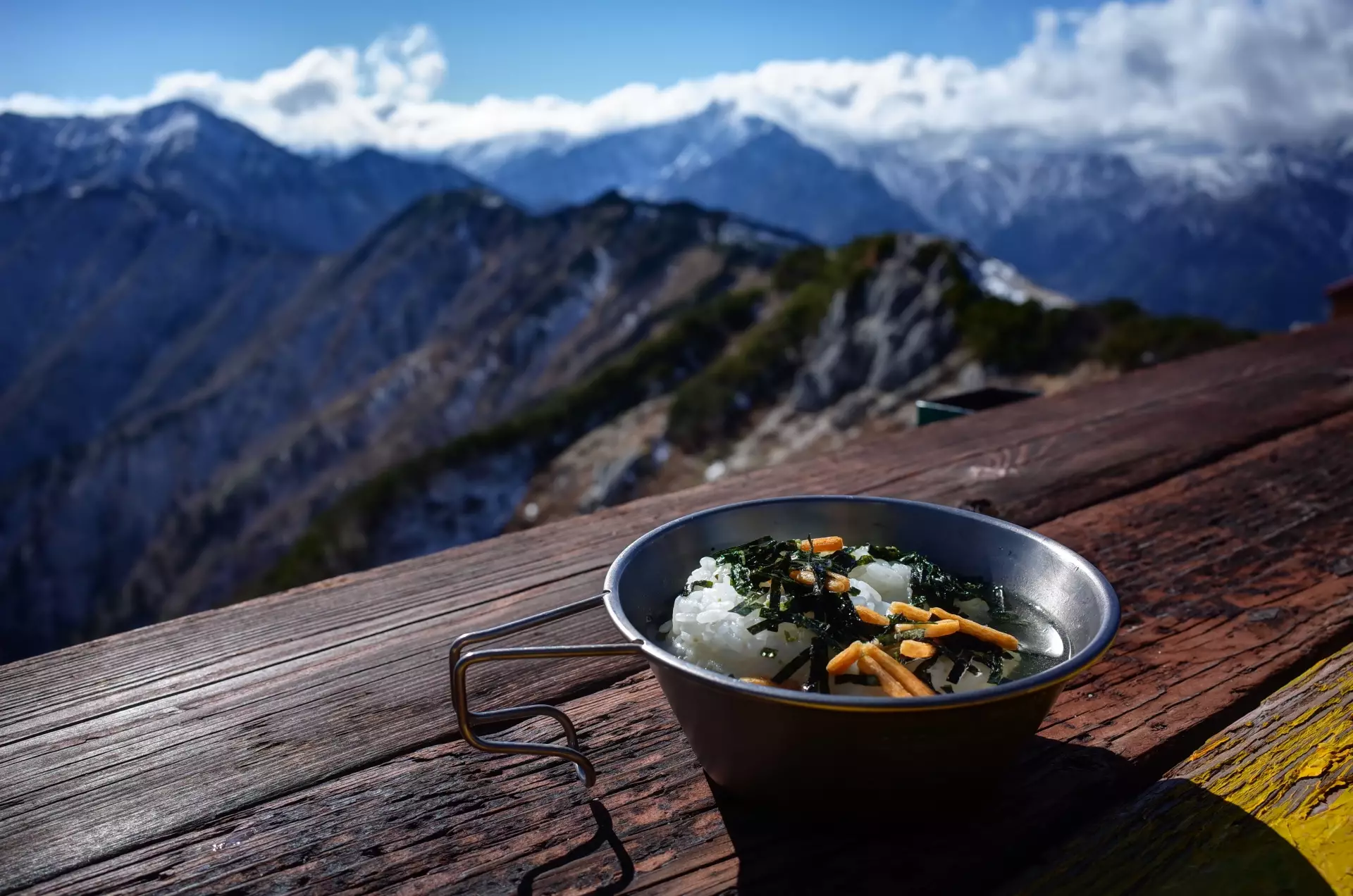 おいしさ倍増の山ごはん！登山の食事を満喫するおすすめレシピ15選