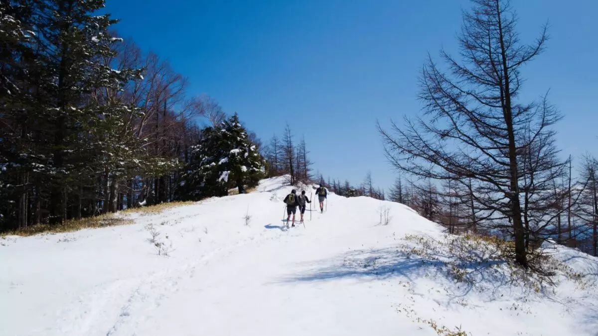 3月　日本百名山　登山　おすすめ　積雪