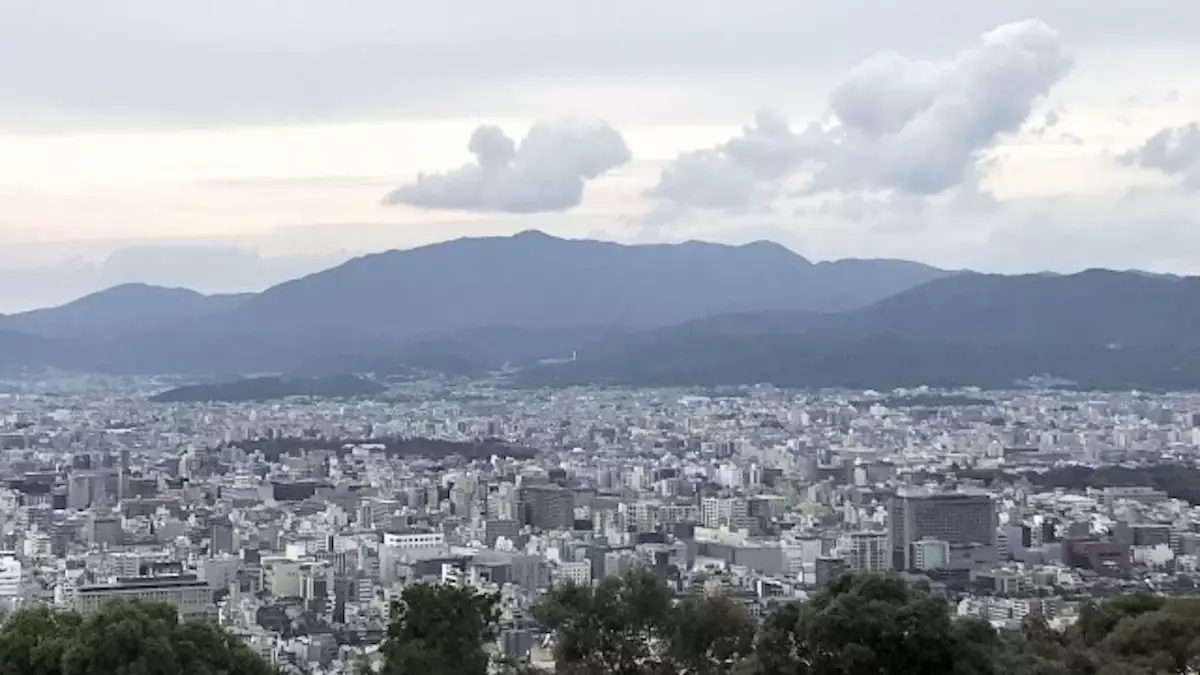 低山　ハイキング　関西　京都盆地の眺望
