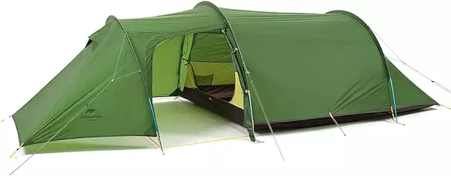 雨が降っても安心できる空間が魅力のキャンプ用テント