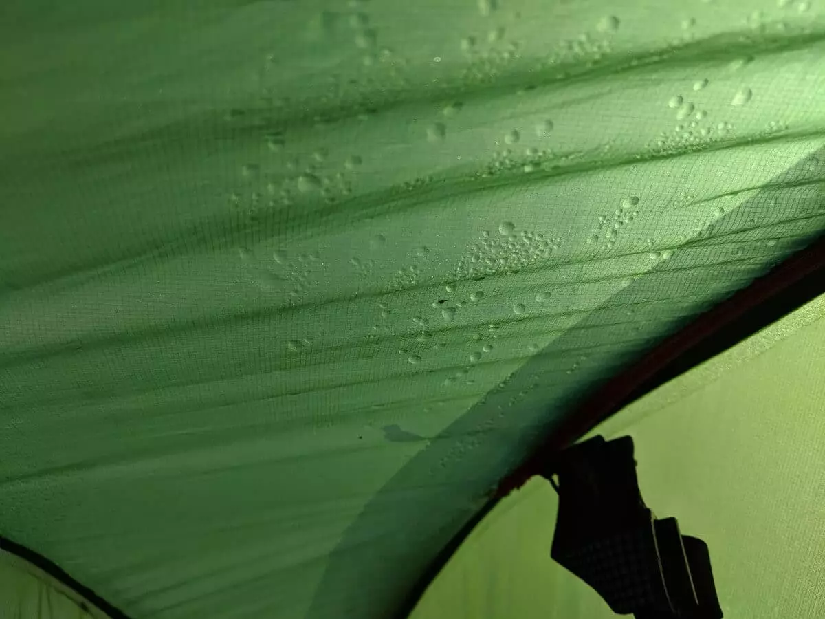 テントに生じた結露対策4選-テント泊道具考察・必要な持ち物紹介