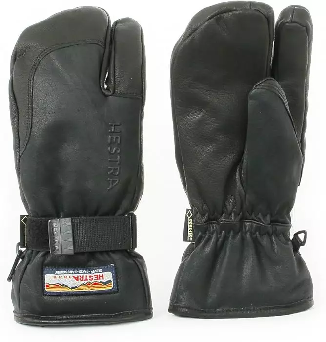 GTXフルレザーで降雪中や濡れやすい湿雪でも安心な3-Finger GTX Full Leather