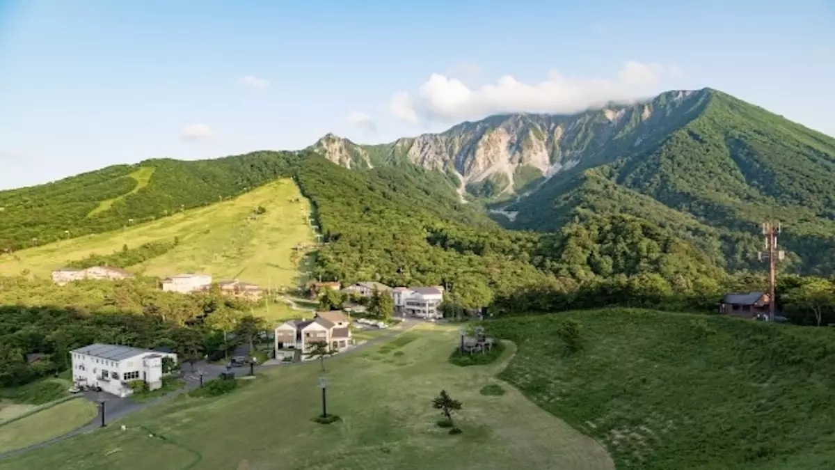 四国と中国地方の日本百名山大山の北壁