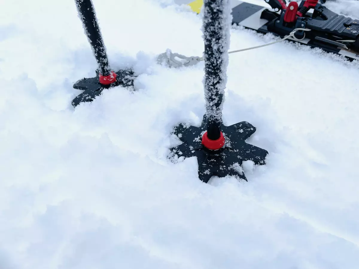 雪に沈みにくく扱いやすいパウダーバスケット