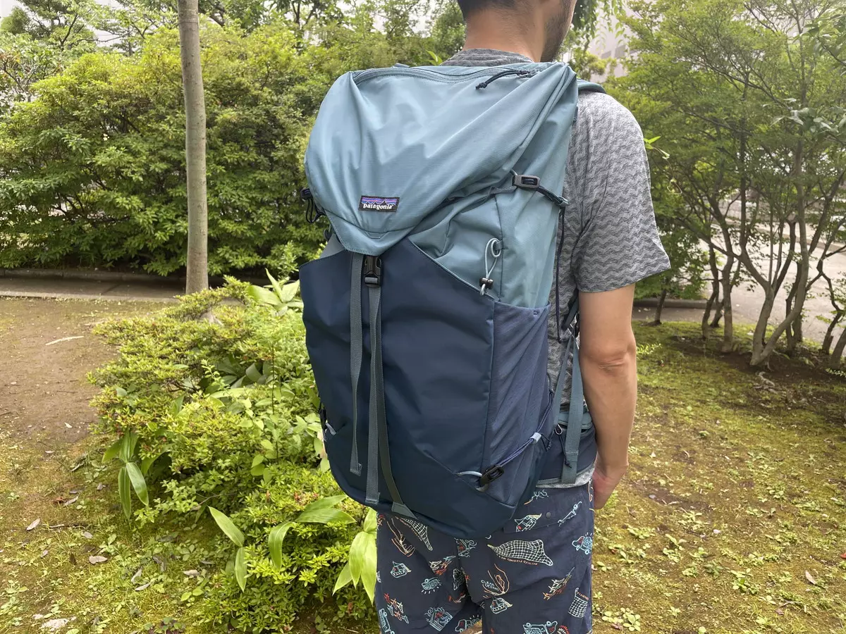 在庫定番パタゴニア　アルトヴィアパック　28L M ブラック 登山ウェア・アウトドアウェア