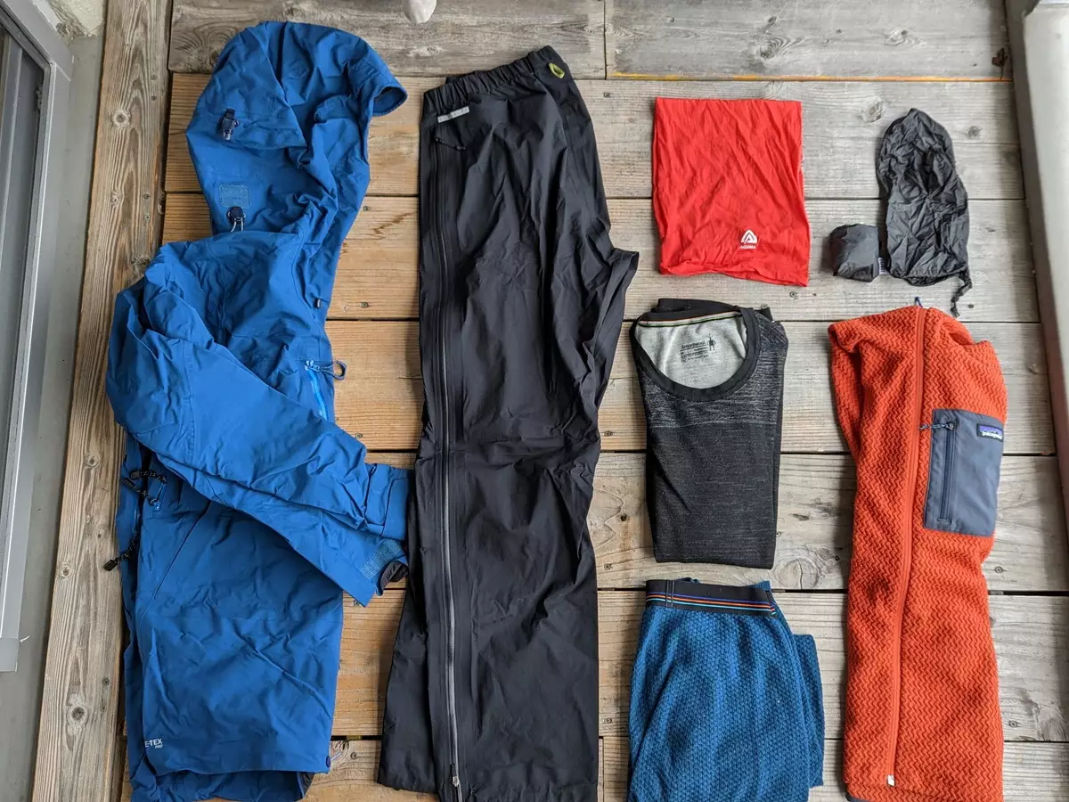 【11月】冬山登山の始まり、最適な服装の選び方・おすすめのコーディネート