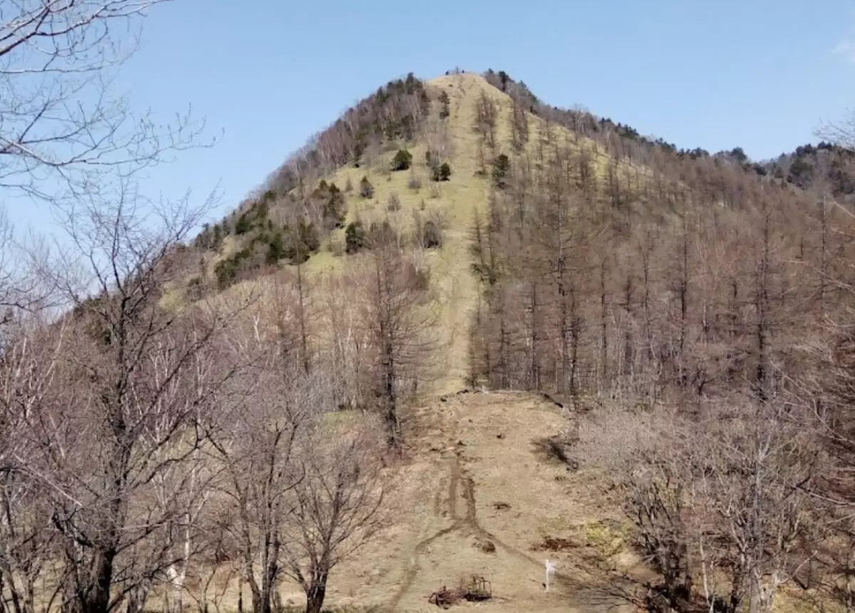 分水嶺を歩く笠取山登山-難易度と最短登山コース