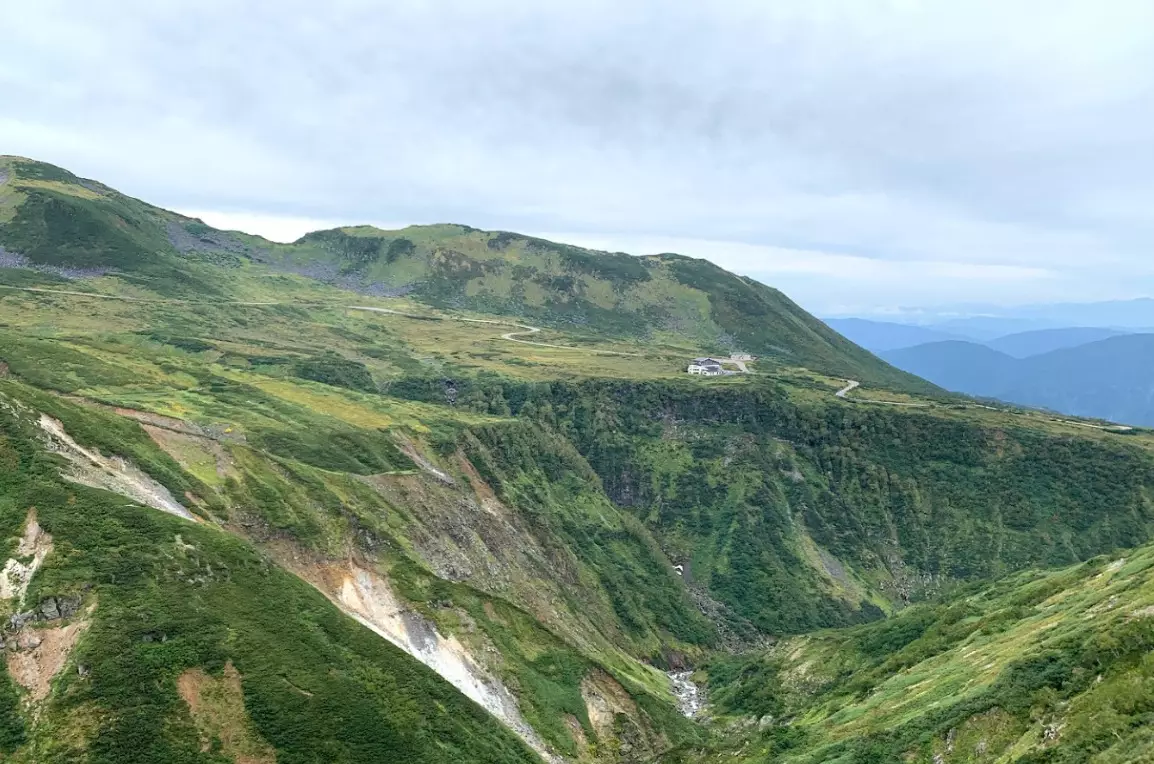 雷鳥沢から立山（雄山）への登山