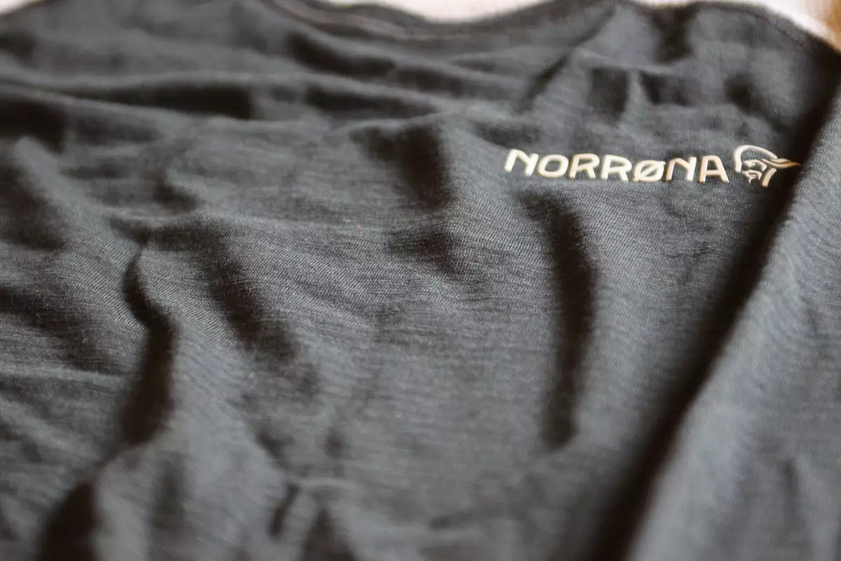 NORRONAビティホーンウールシャツの作り