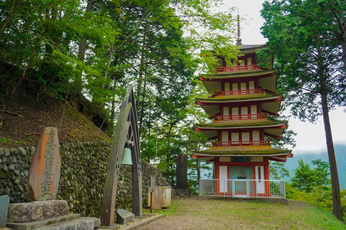 奥多摩の愛宕山神社にある五重塔